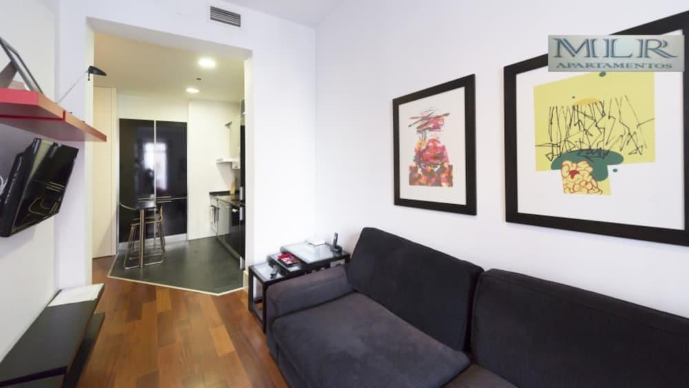 Modern Flats In Justicia By Allo Housing Madrid Eksteriør bilde